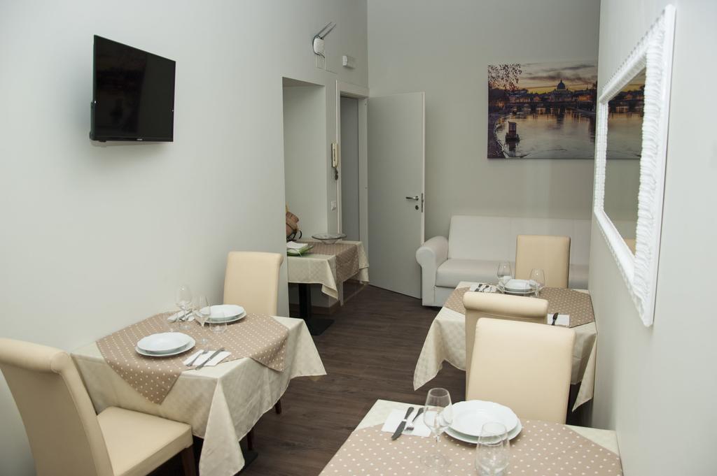 Holiday House Roma Vaticano ภายนอก รูปภาพ